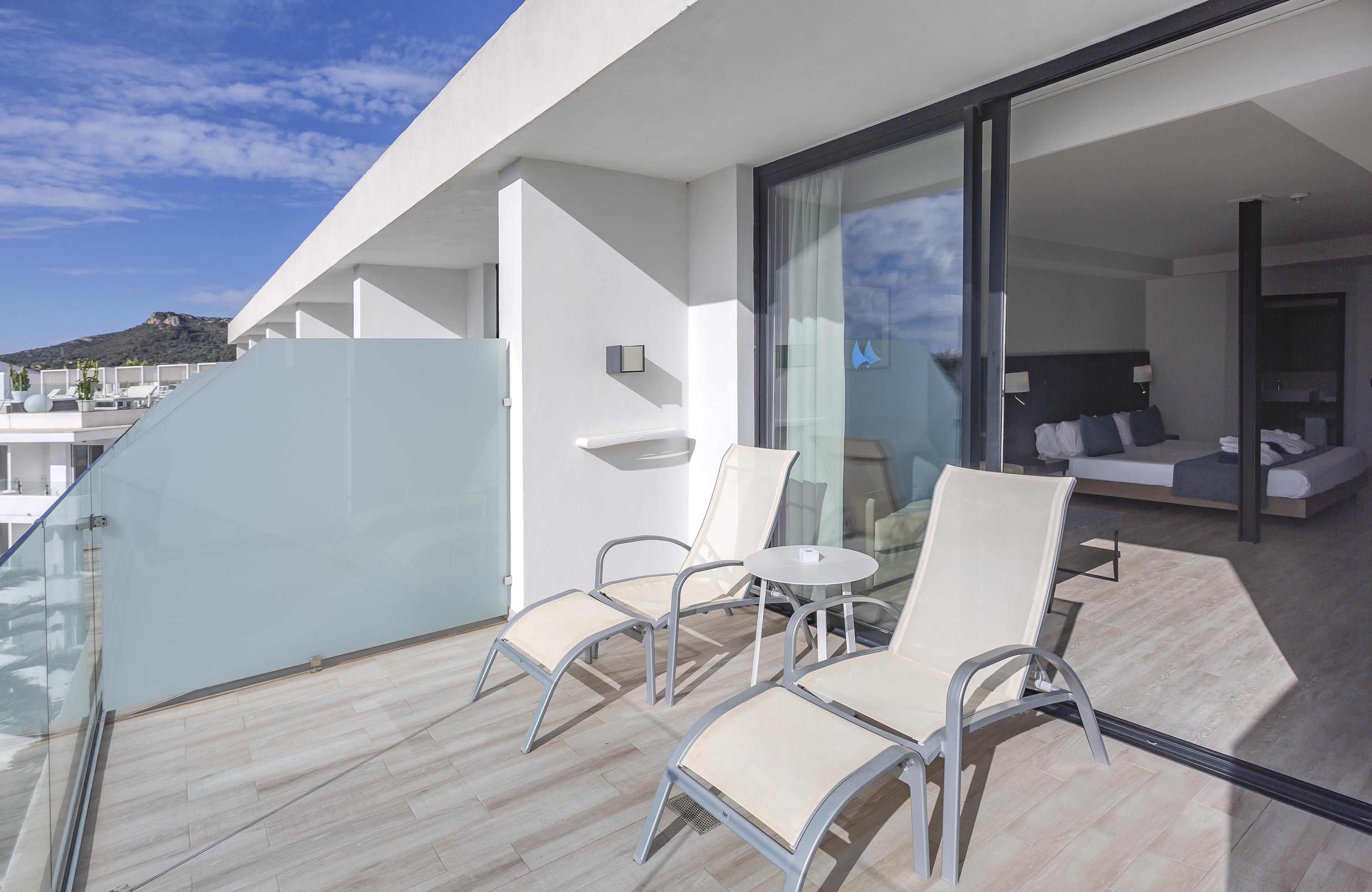 Marins Suites - Adults Only Hotel Cala Millor  Exterior photo